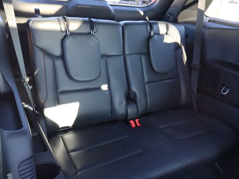 Used 2025 Ford Explorer ST image 12