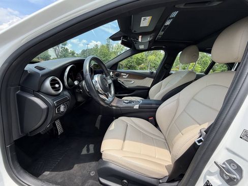 Used 2019 Mercedes-Benz C 300 Sedan image 8