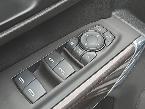 Used 2020 Chevrolet Silverado 2500 LTZ image 15