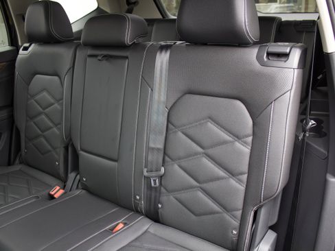 New 2026 Volkswagen Atlas SE image 26