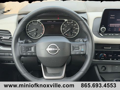 Used 2025 Nissan Rogue SV w/ SV Premium Package AWD/4WD image 21