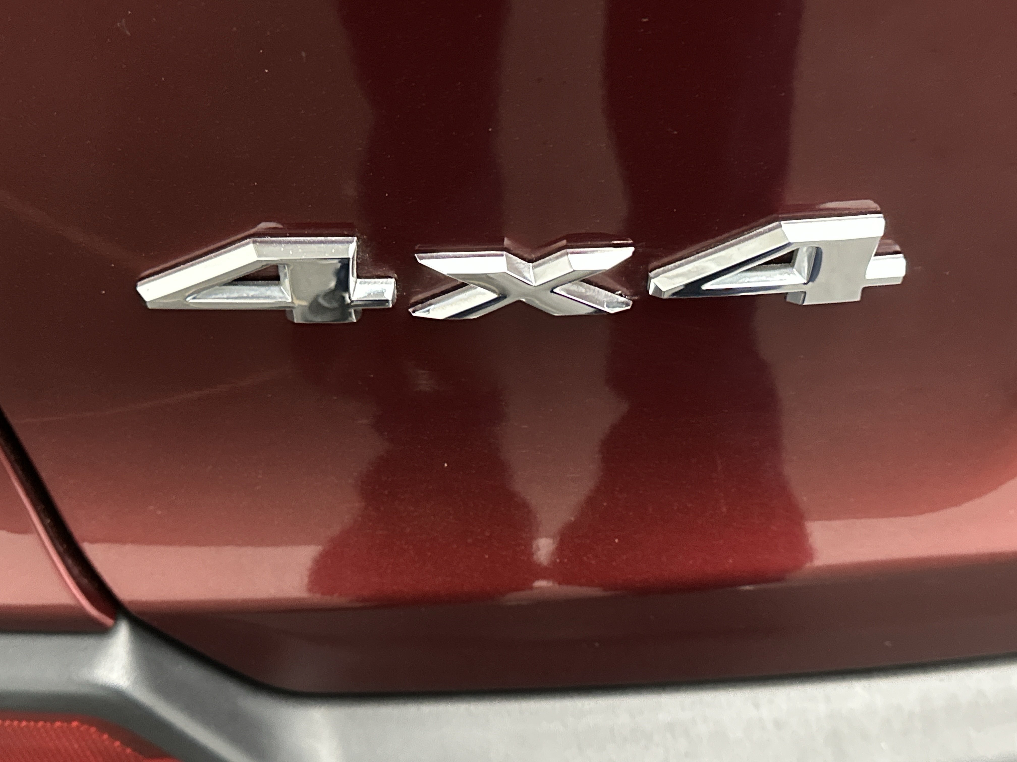 Used 2019 Jeep Cherokee Latitude Plus w/ Cold Weather Group AWD/4WD image 13