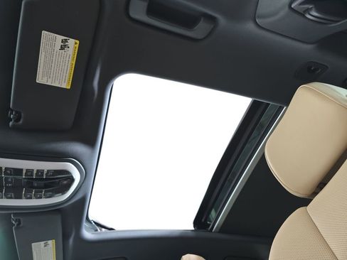 New 2026 Porsche Macan image 28