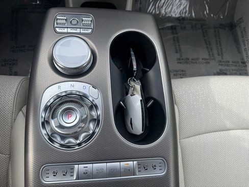 Used 2024 Genesis GV60 Advanced image 19