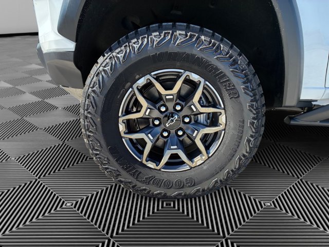 New 2026 Chevrolet Colorado ZR2 w/ Technology Package AWD/4WD image 9