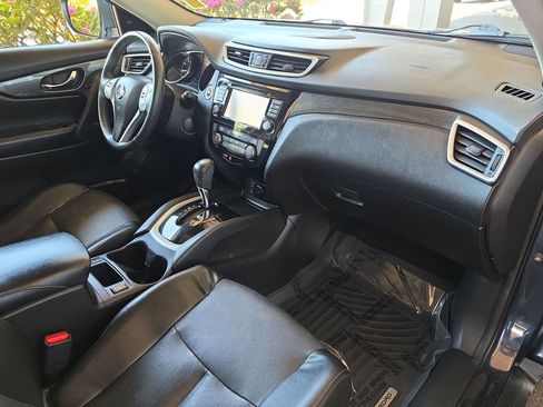 Used 2015 Nissan Rogue SL w/ SL Premium Package FWD image 33