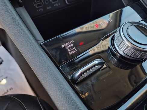 Used 2023 Jeep Grand Cherokee L Limited AWD/4WD image 34