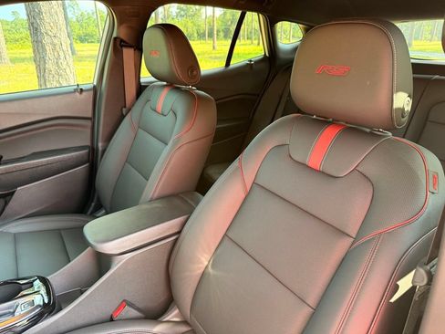 New 2026 Chevrolet Trax RS w/ Sunroof Package FWD image 12