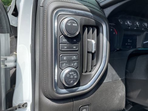Used 2022 GMC Sierra 3500 SLE w/ SLE Convenience Package image 22