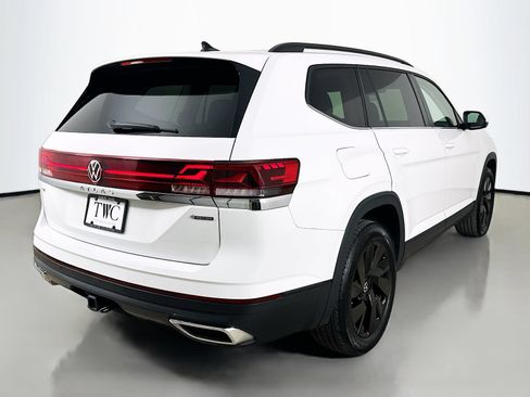 Used 2025 Volkswagen Atlas SE AWD/4WD image 5