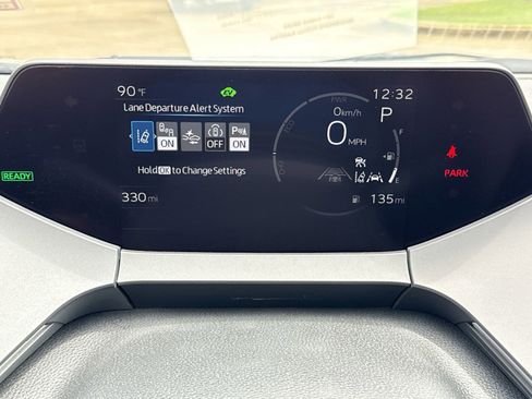 Used 2025 Toyota Prius LE image 19