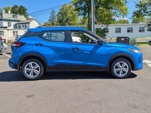 New 2025 Nissan Kicks Play S image 8