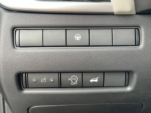 Certified 2023 Nissan Rogue SL w/ SL Premium Package AWD/4WD image 16