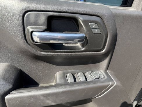 Used 2022 Chevrolet Silverado 1500 Custom AWD/4WD image 13