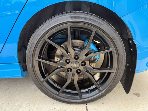 Used 2017 Ford Focus RS AWD/4WD image 7