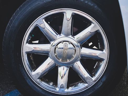 Used 2014 GMC Yukon Denali AWD/4WD image 26