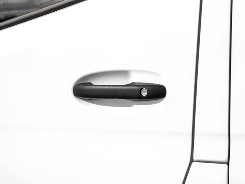 Used 2024 Mercedes-Benz Sprinter 2500 image 34