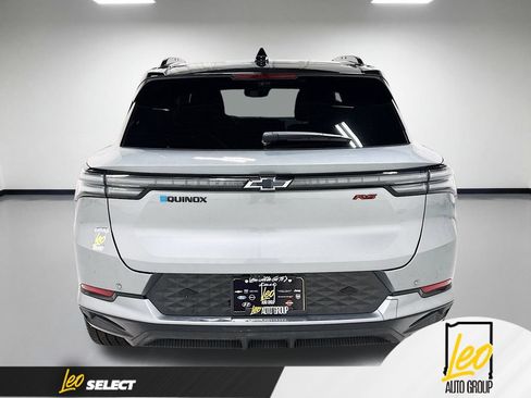 Used 2026 Chevrolet Equinox EV RS w/ Convenience Package II FWD image 9
