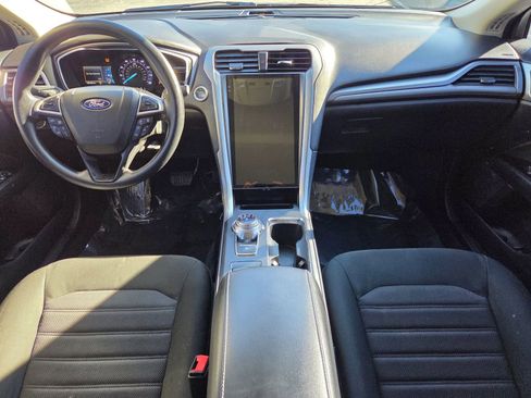 Used 2020 Ford Fusion SE FWD image 19