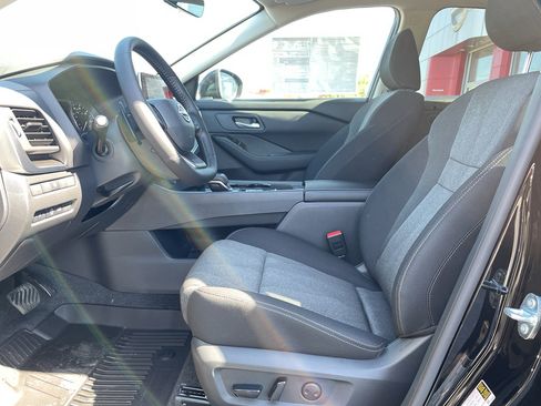 New 2026 Nissan Rogue SV image 10