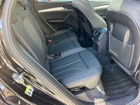 Used 2025 Audi Q5 2.0T Premium w/ Convenience Plus Package image 15