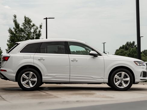 Used 2023 Audi Q7 2.0T Premium Plus AWD/4WD image 3