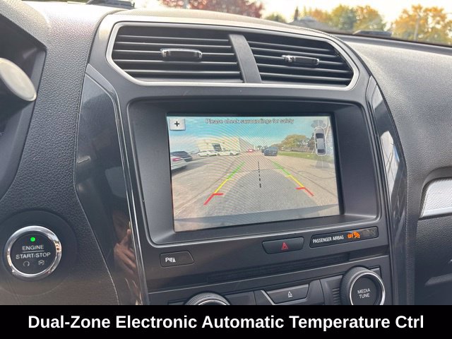 Used 2017 Ford Explorer XLT w/ Equipment Group 202A AWD/4WD image 23
