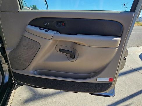 Used 2002 Chevrolet Avalanche 2WD w/ Convenience Pkg image 23