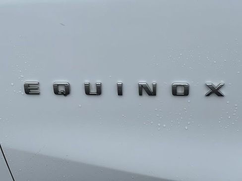 Used 2022 Chevrolet Equinox LS w/ LS Convenience Package image 11