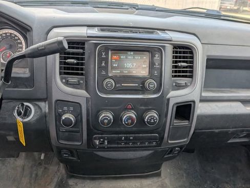 Used 2018 RAM 2500 Tradesman w/ Chrome Appearance Group AWD/4WD image 3