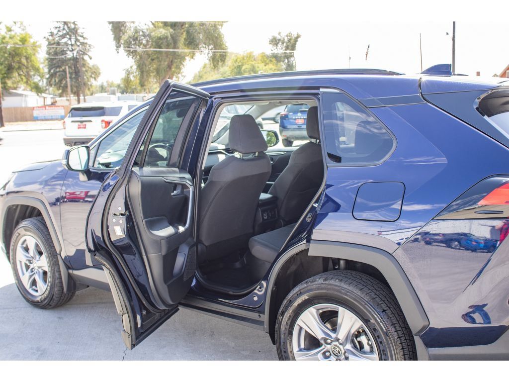 Used 2025 Toyota RAV4 XLE w/ Convenience Package AWD/4WD image 13