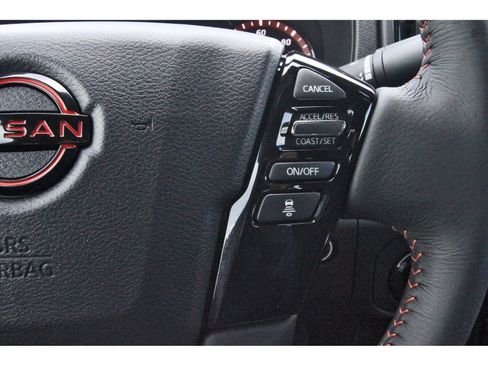 Certified 2025 Nissan Frontier PRO-4X AWD/4WD image 19
