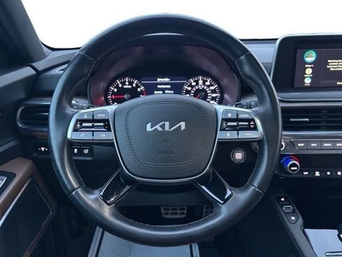Used 2022 Kia Telluride SX w/ SX Prestige Package image 16