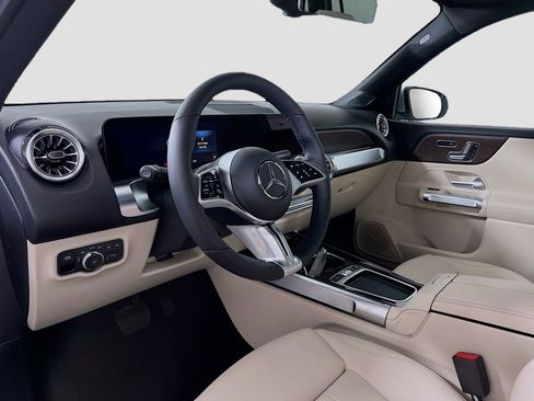 New 2026 Mercedes-Benz GLB 250 4MATIC image 9