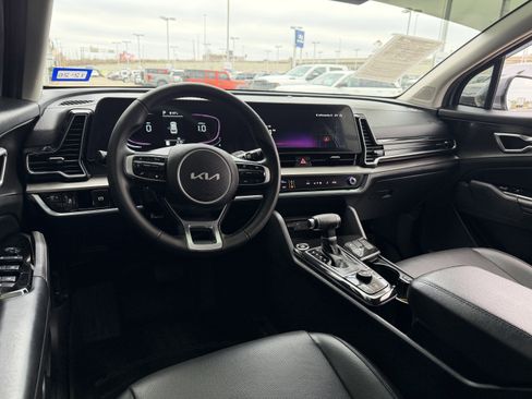 Used 2023 Kia Sportage EX image 26