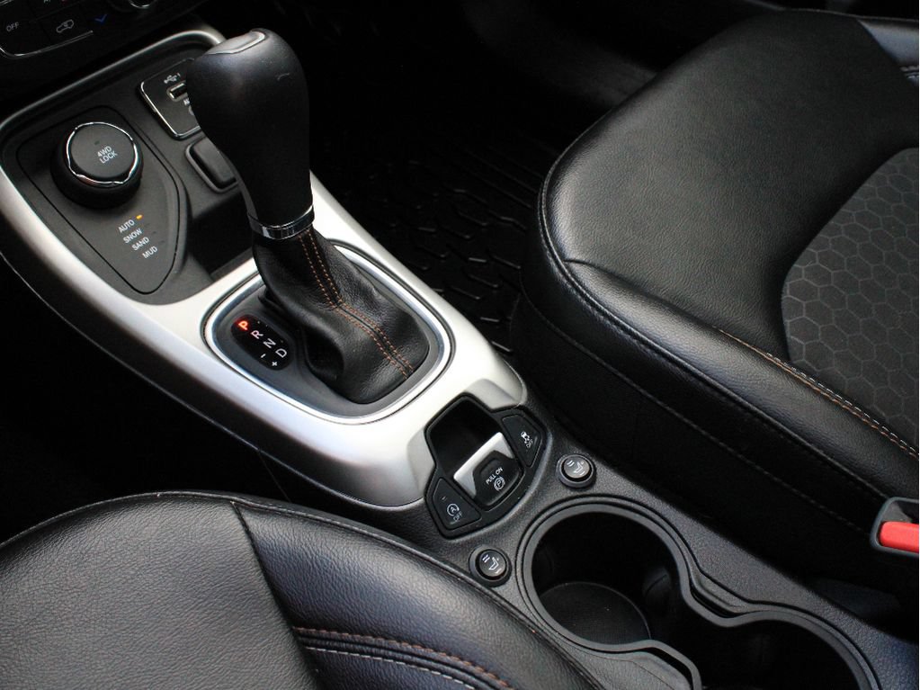 Used 2019 Jeep Compass Latitude w/ Popular Equipment Group AWD/4WD image 22