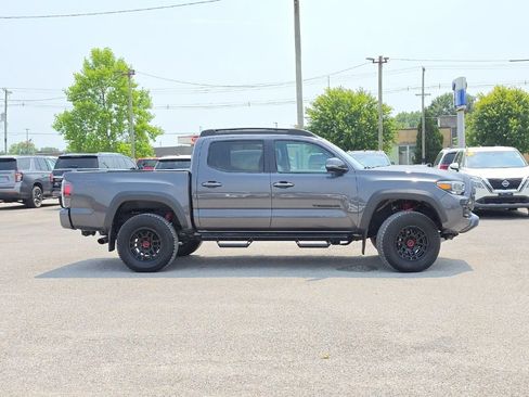 Used 2023 Toyota Tacoma TRD Pro AWD/4WD image 8