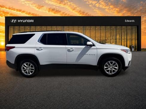 Used 2019 Chevrolet Traverse LT AWD/4WD image 3