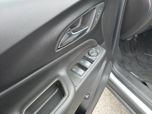 Used 2024 Chevrolet Equinox LT w/ LPO, Floor Liner Package image 11