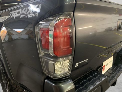 Used 2023 Toyota Tacoma TRD Off-Road image 31