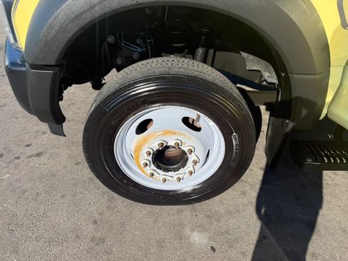 Used 2019 Ford F550 2WD Regular Cab Super Duty image 16