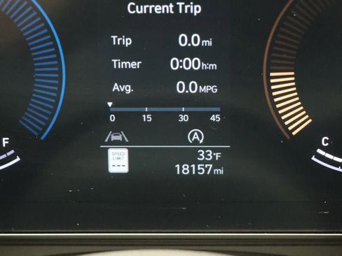 Used 2024 Hyundai Kona SE image 18