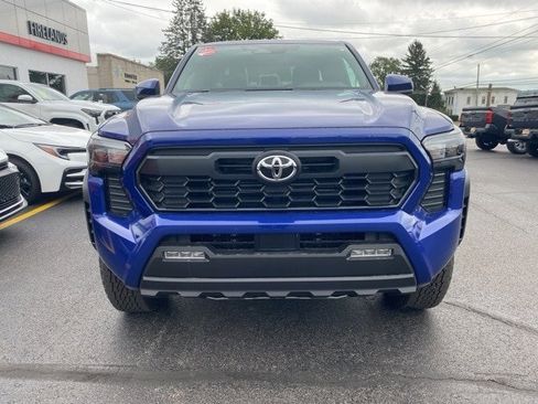 New 2025 Toyota Tacoma TRD Off-Road image 7