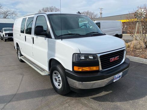 Used 2024 GMC Savana 2500 w/ Driver Convenience Package RWD image 3