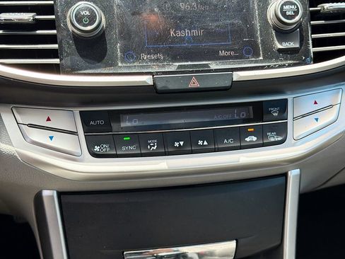 Used 2015 Honda Accord EX-L image 30