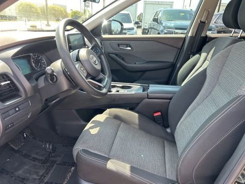 Used 2022 Nissan Rogue SV FWD image 15