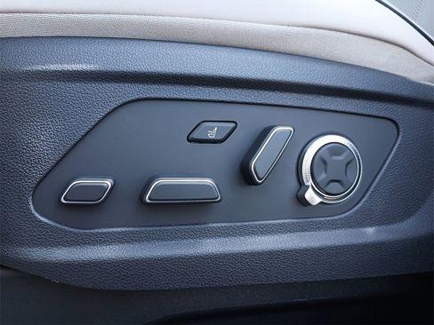 Used 2024 Hyundai Palisade Calligraphy image 23