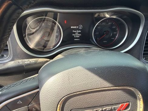 Used 2017 Dodge Charger SXT RWD image 40