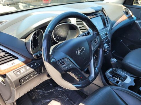 Used 2017 Hyundai Santa Fe Limited FWD image 12