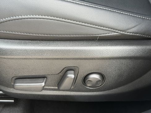 Certified 2024 Kia Seltos SX w/ SX Sunroof Package image 21